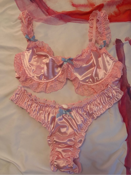 ROMWE Other - NWOT Pink Satin Lace Underwire Push Up Bra With Matching Thong Set